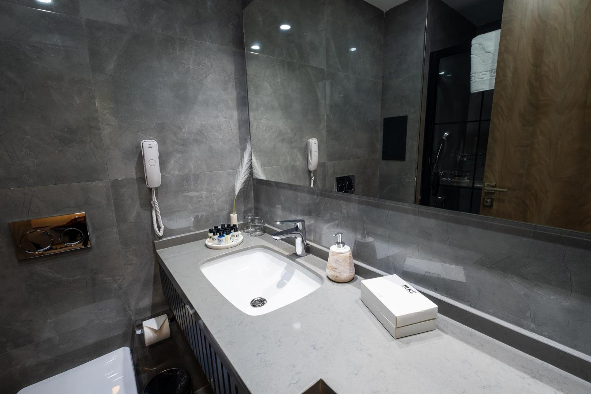 Buke Hotel Bomonti อิสตันบูล ภายนอก รูปภาพ